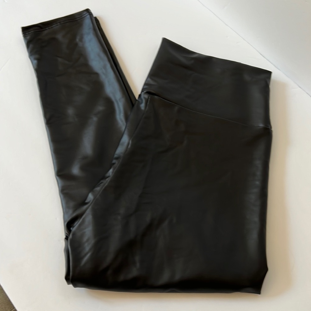 Leggings Faux Leather Black Zizibe Clothing NWOT